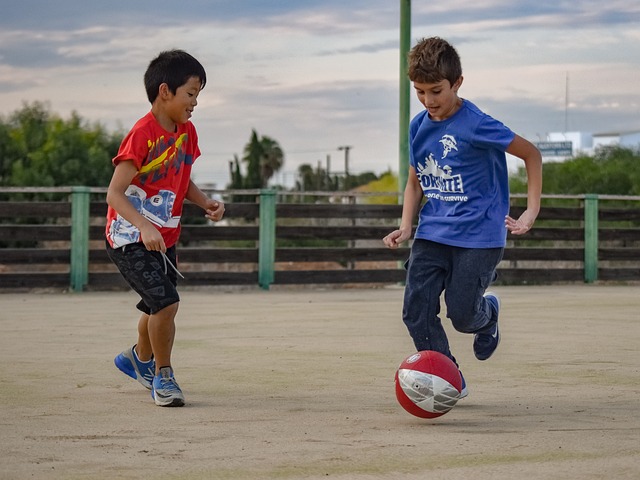 官方：多特门将迈尔续约至2027年